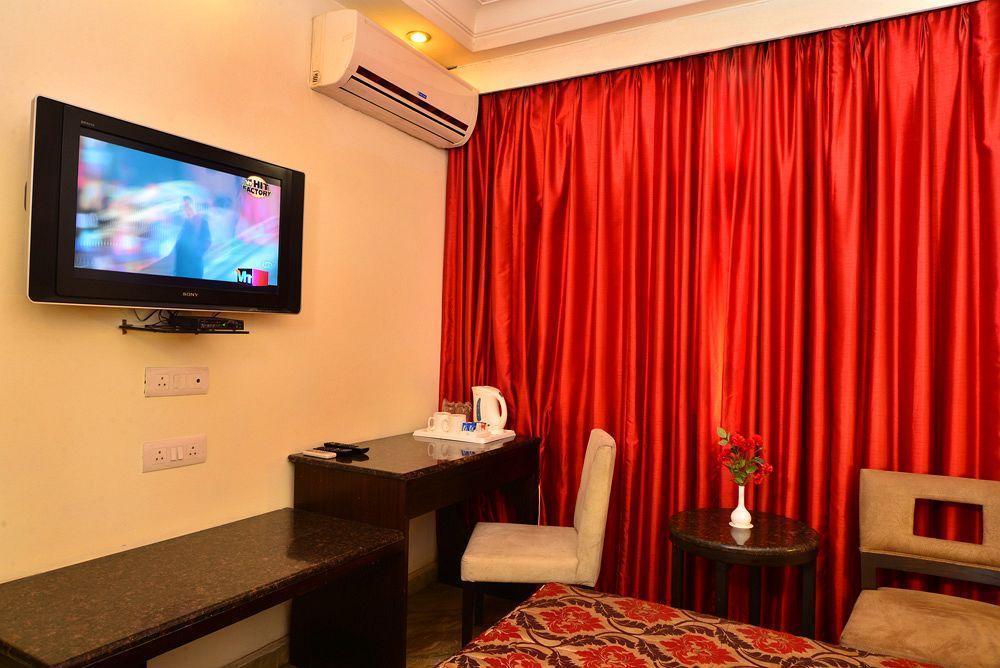 Hotel Shanti Palace West Patel Nagar New Delhi Exterior foto